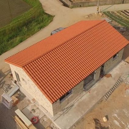 Черепиця Cobert Delta red