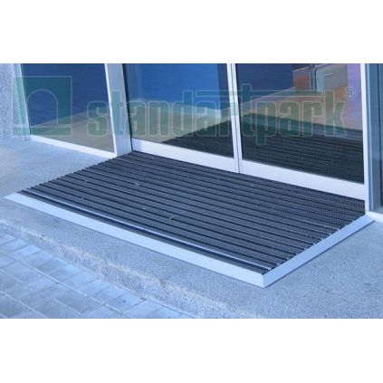 Grille "CITY" rubber + brush Dirt