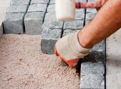 Чем заполнить швы тротуарной плитки, чтобы не росла трава